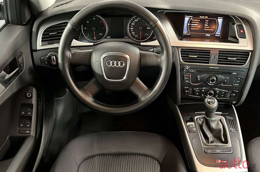 2012' Audi A4 photo #6