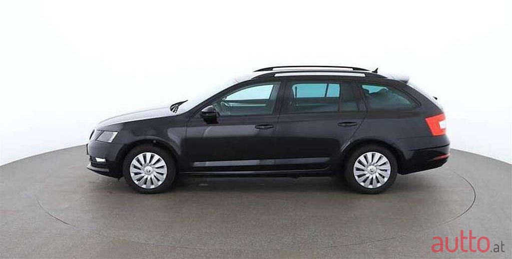2018' Skoda Octavia photo #6