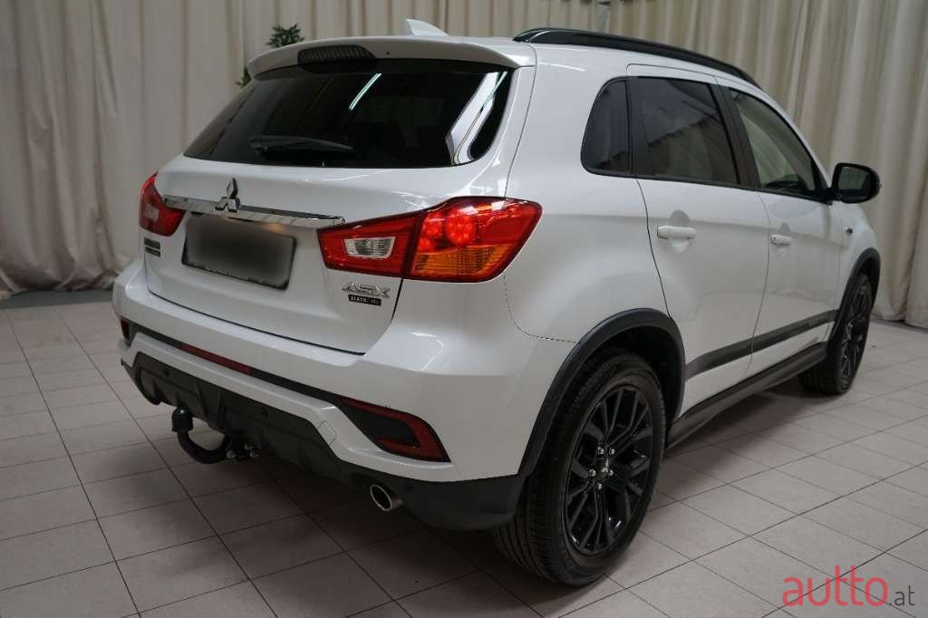 2019' Mitsubishi ASX photo #3