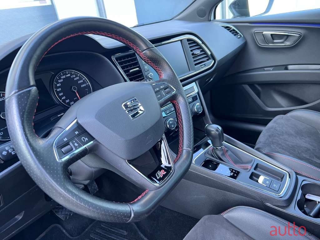 2020' SEAT Leon photo #3