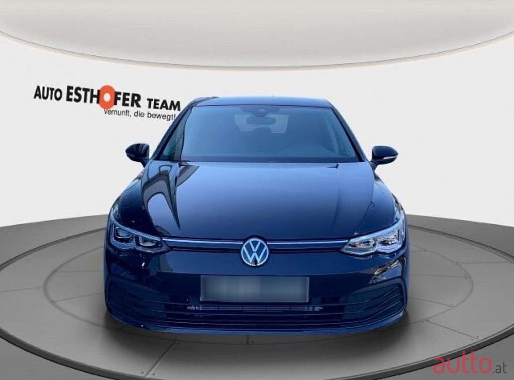 2023' Volkswagen Golf photo #2