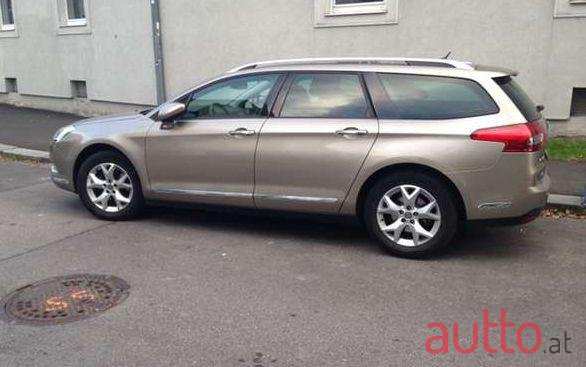 2011' Citroen C5 photo #2