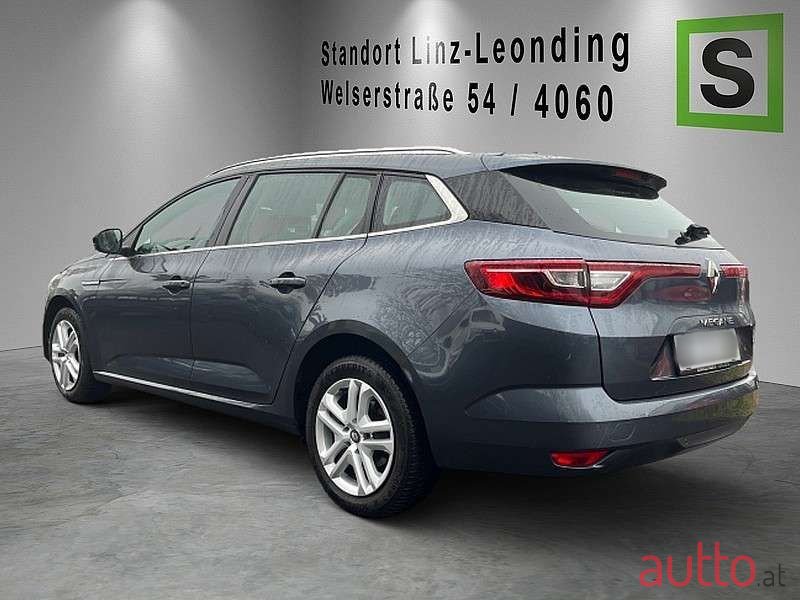 2020' Renault Megane photo #2