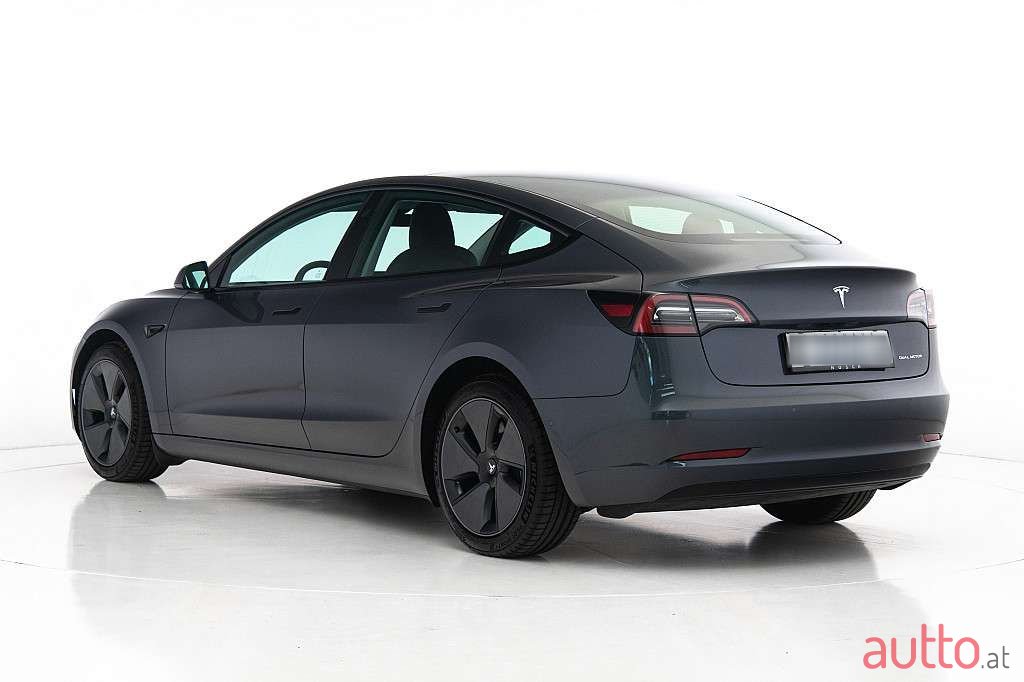 2022' Tesla Model 3 photo #3