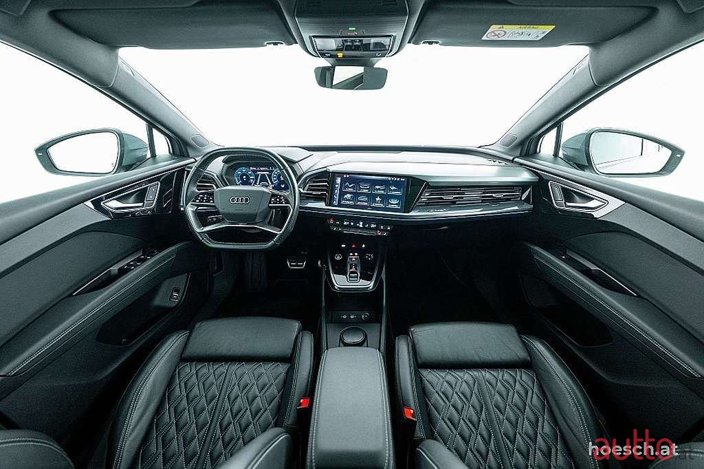 2023' Audi Q4 photo #5