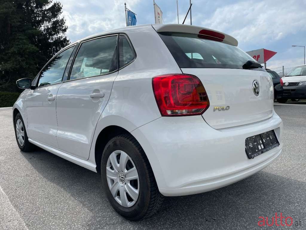 2013' Volkswagen Polo photo #6