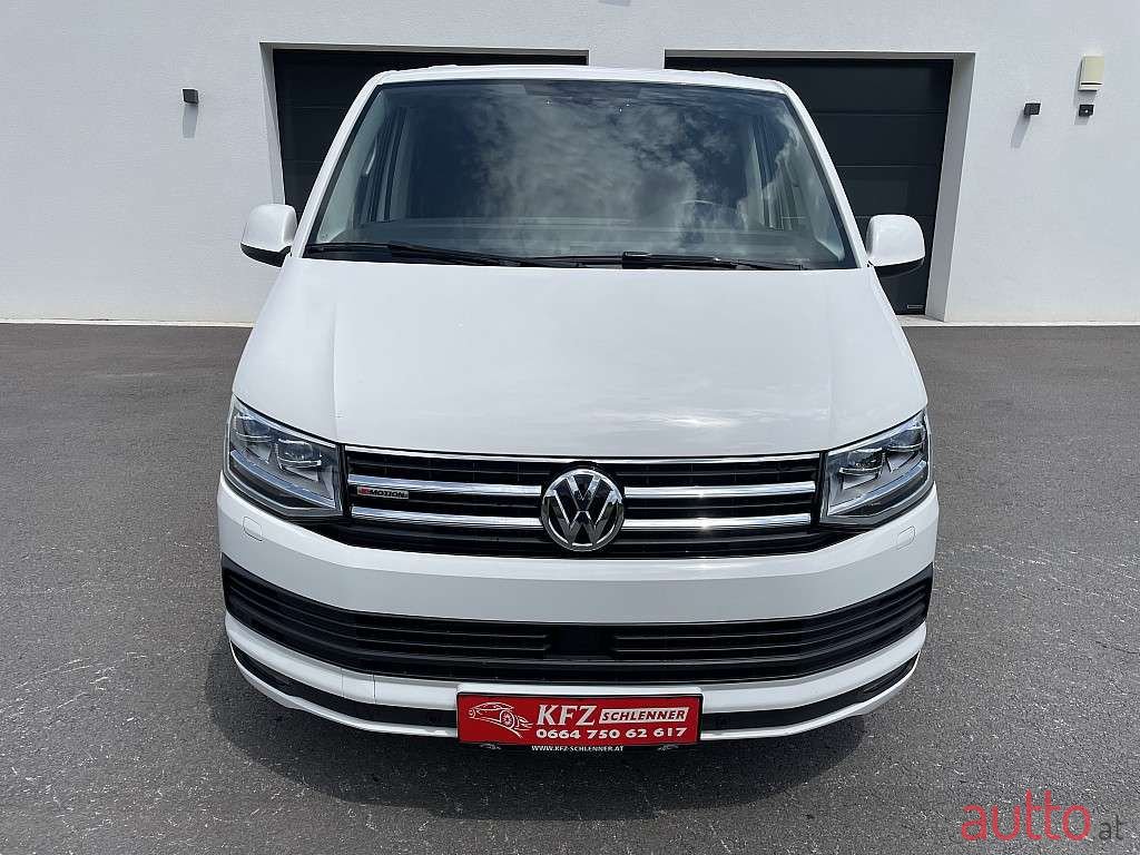 2017' Volkswagen Caravelle photo #1
