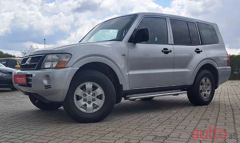 2003' Mitsubishi Pajero photo #4