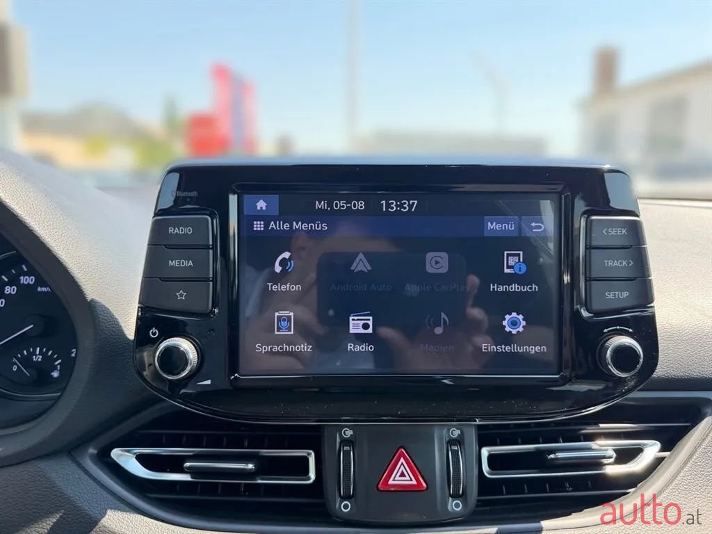 2022' Hyundai i30 photo #6