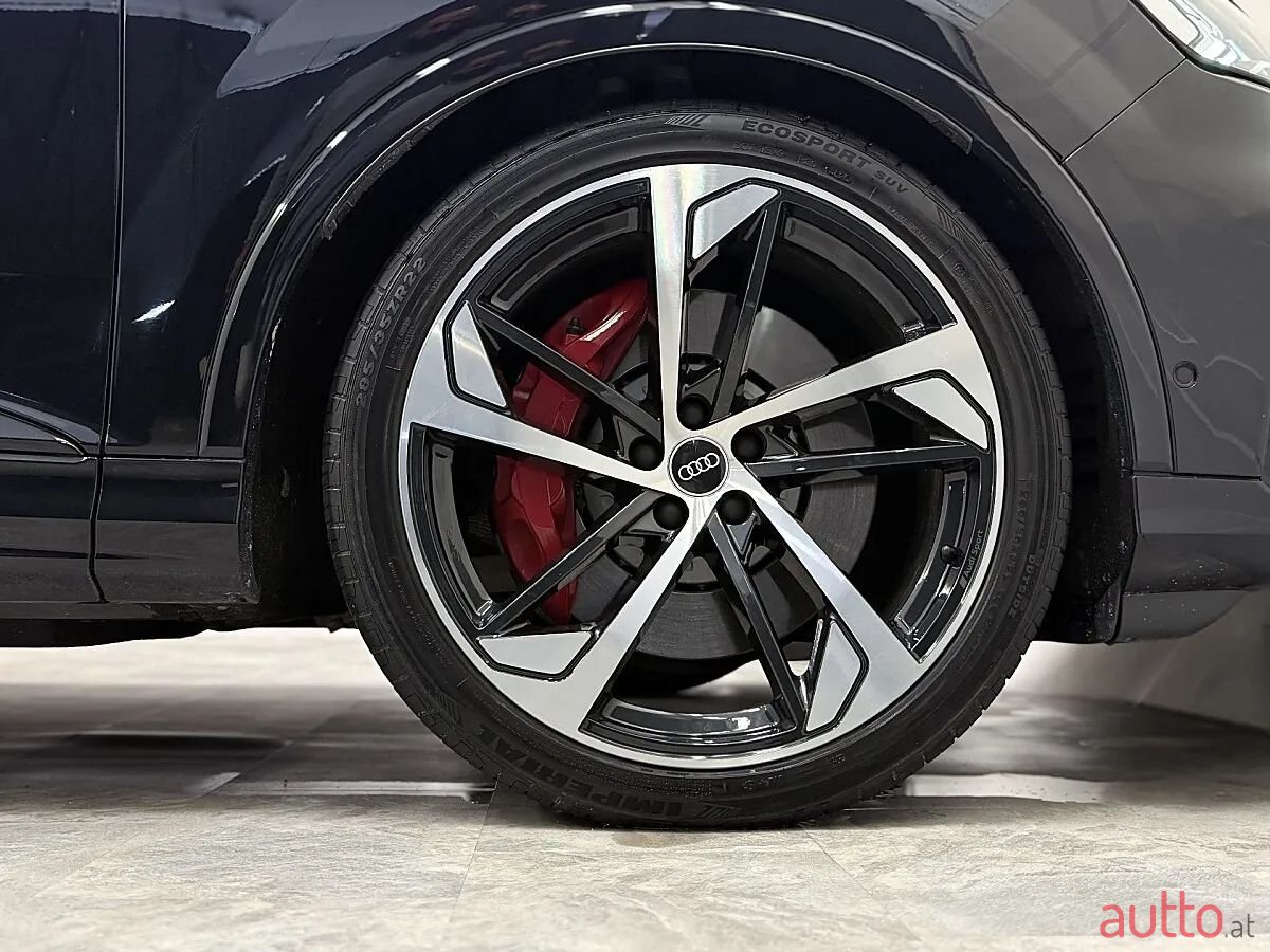 2020' Audi Q7 photo #3