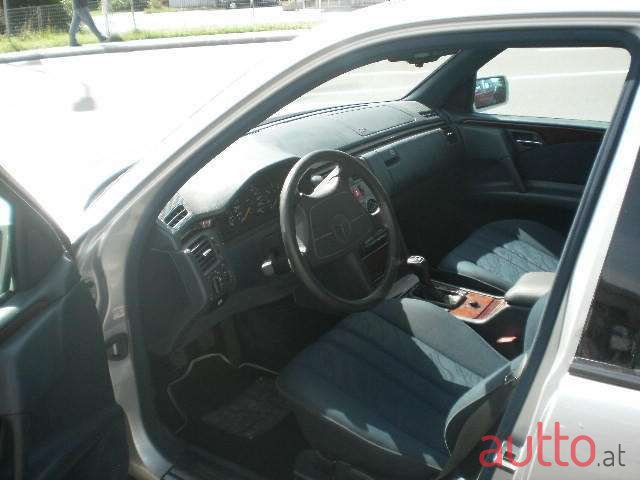 1995' Mercedes-Benz E-Klasse photo #5