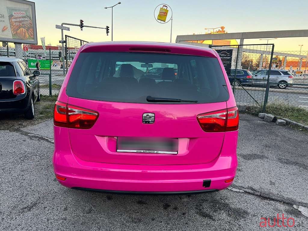 2011' SEAT Alhambra photo #4