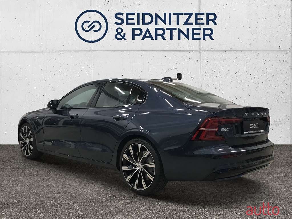 2023' Volvo S60 photo #4