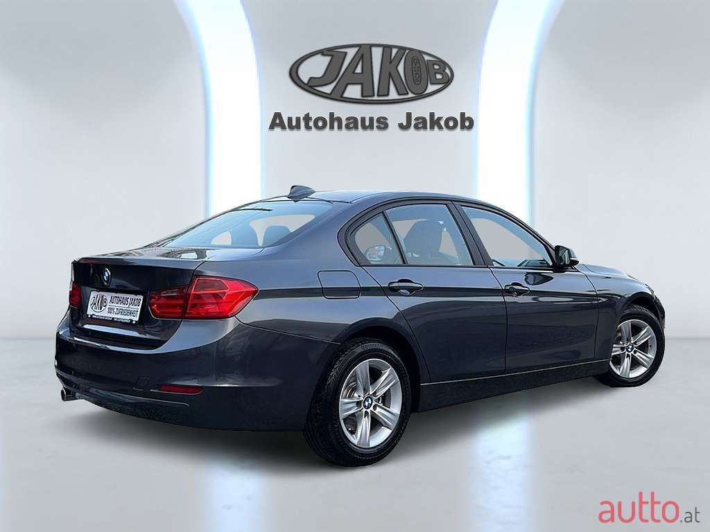 2013' BMW 3Er-Reihe photo #3