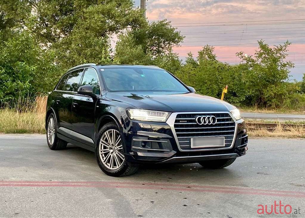 2015' Audi Q7 photo #3