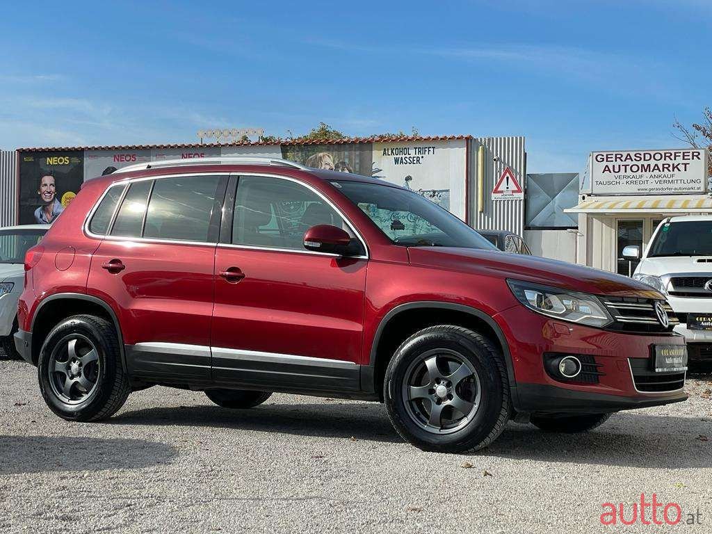 2012' Volkswagen Tiguan photo #1