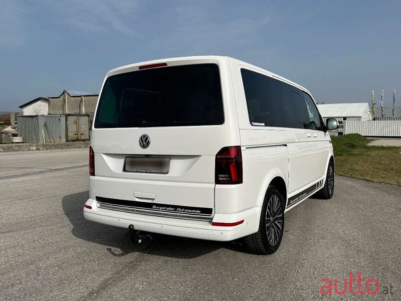 2020' Volkswagen Multivan photo #4