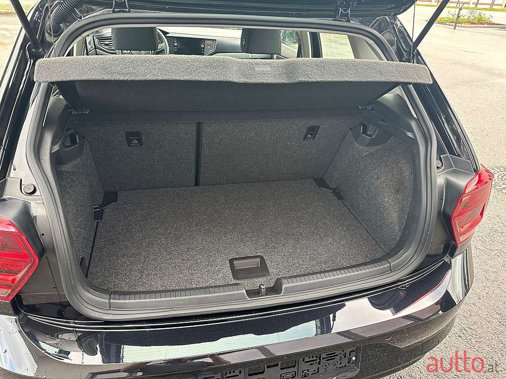 2020' Volkswagen Polo photo #5