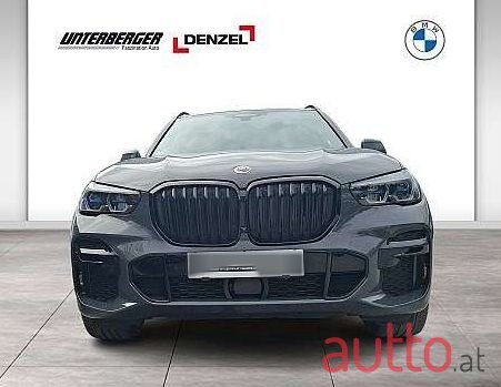 2022' BMW X5 photo #2