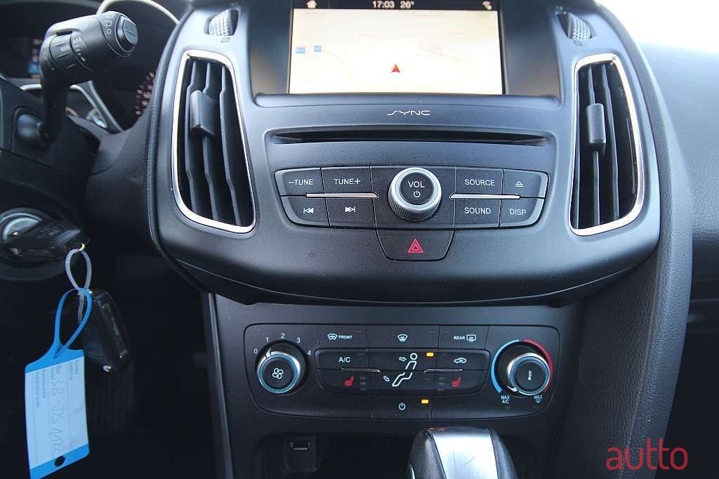 2018' Ford Focus photo #5