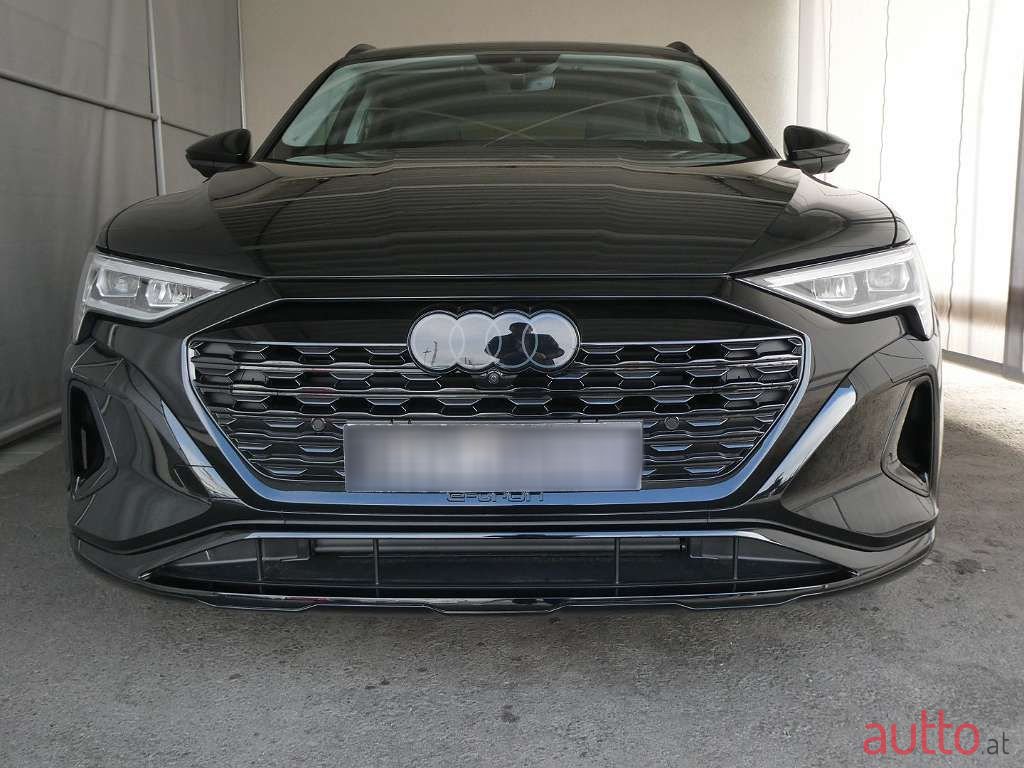 2023' Audi e-tron photo #2