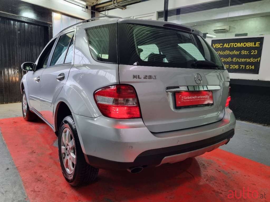 2006' Mercedes-Benz M-Klasse photo #2