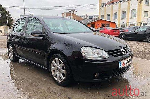 2005' Volkswagen Golf photo #1
