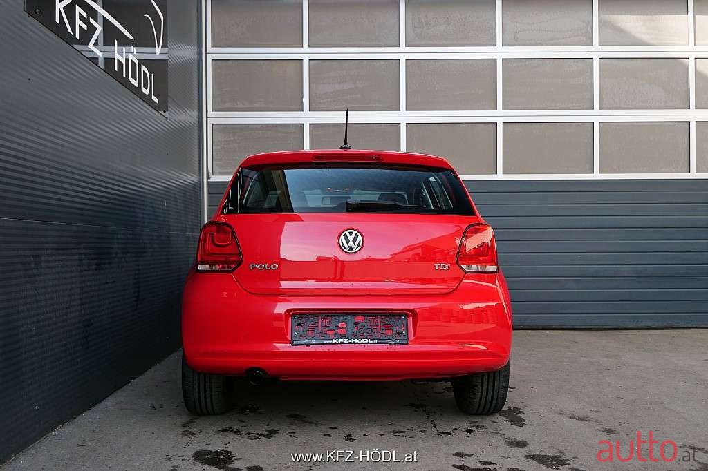 2009' Volkswagen Polo photo #3