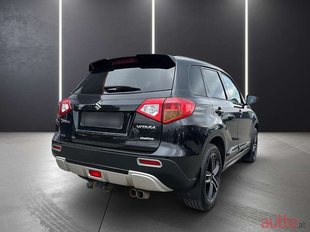 2015' Suzuki Vitara photo #2