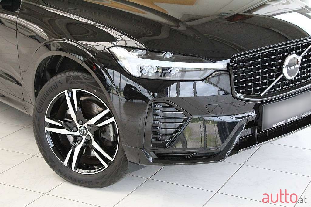 2021' Volvo XC60 photo #2