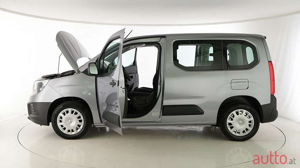 2023' Opel Combo photo #2