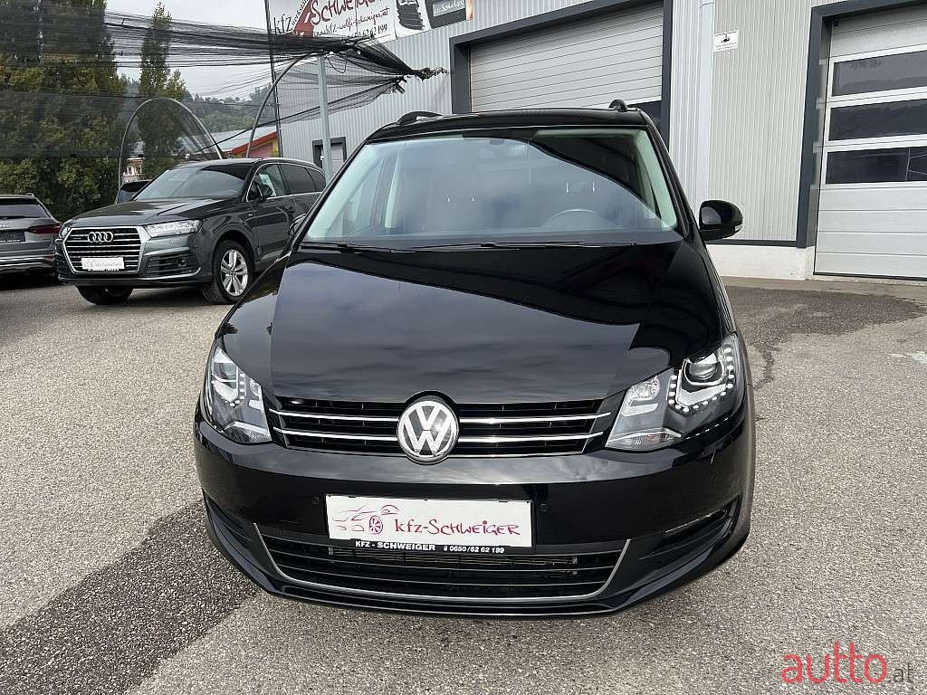 2016' Volkswagen Sharan photo #1