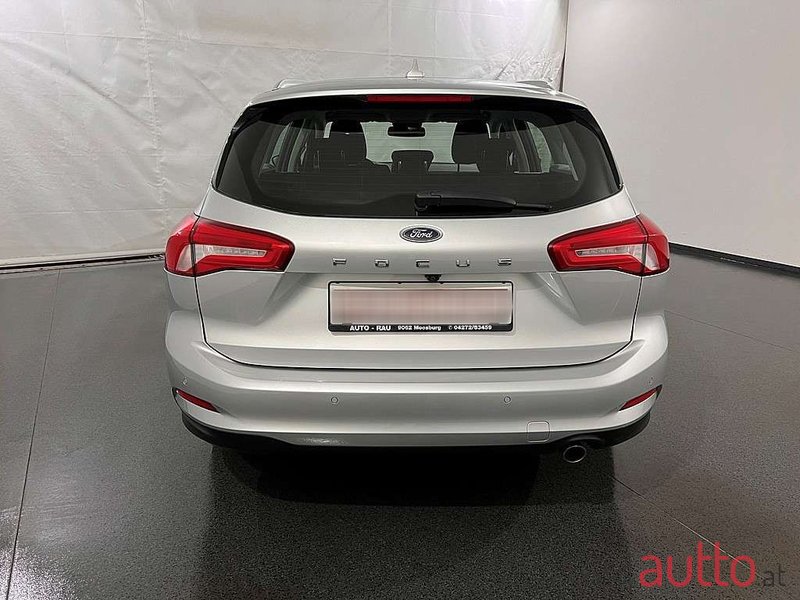 2020' Ford Focus photo #5