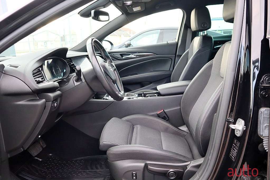 2021' Opel Insignia photo #5
