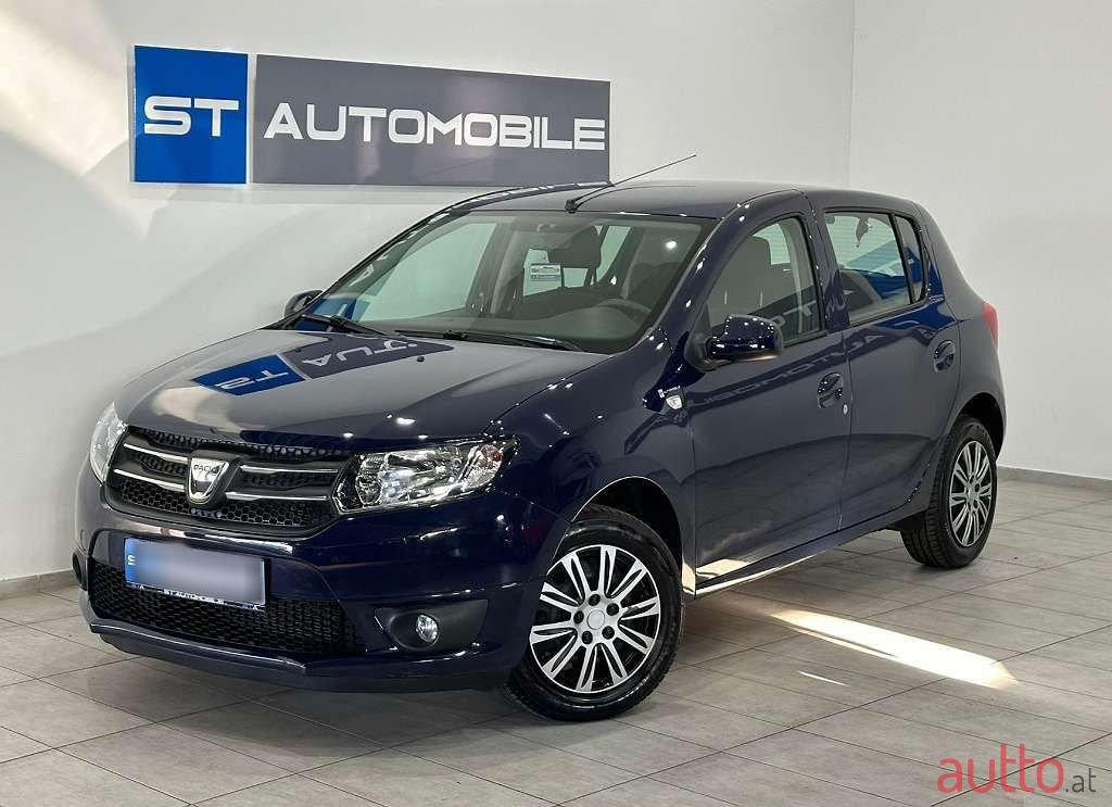 2013' Dacia Sandero photo #1