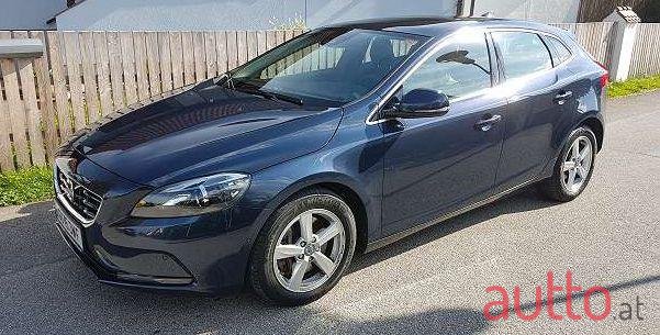 2013' Volvo V40 photo #1