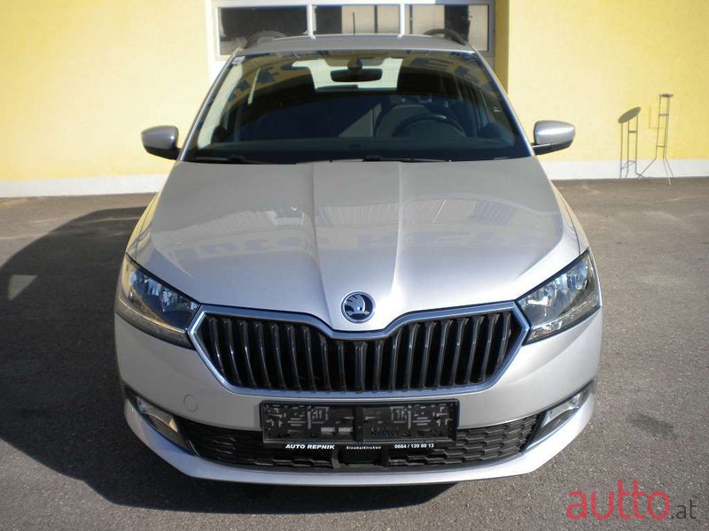 2020' Skoda Fabia photo #2