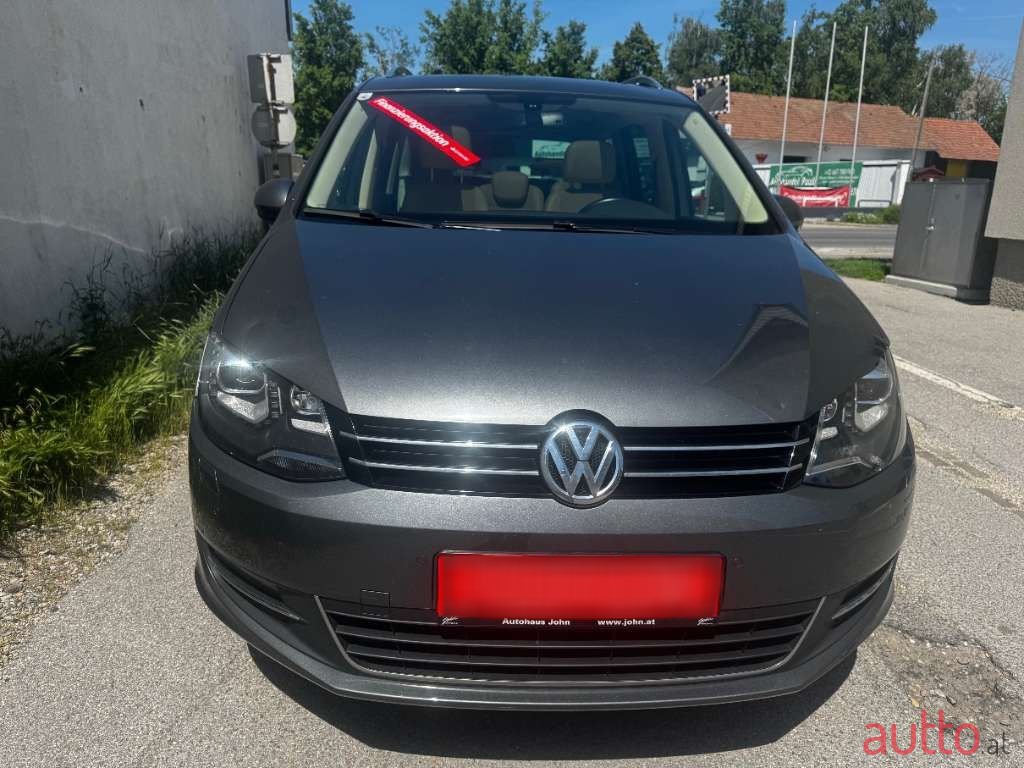 2014' Volkswagen Sharan photo #3