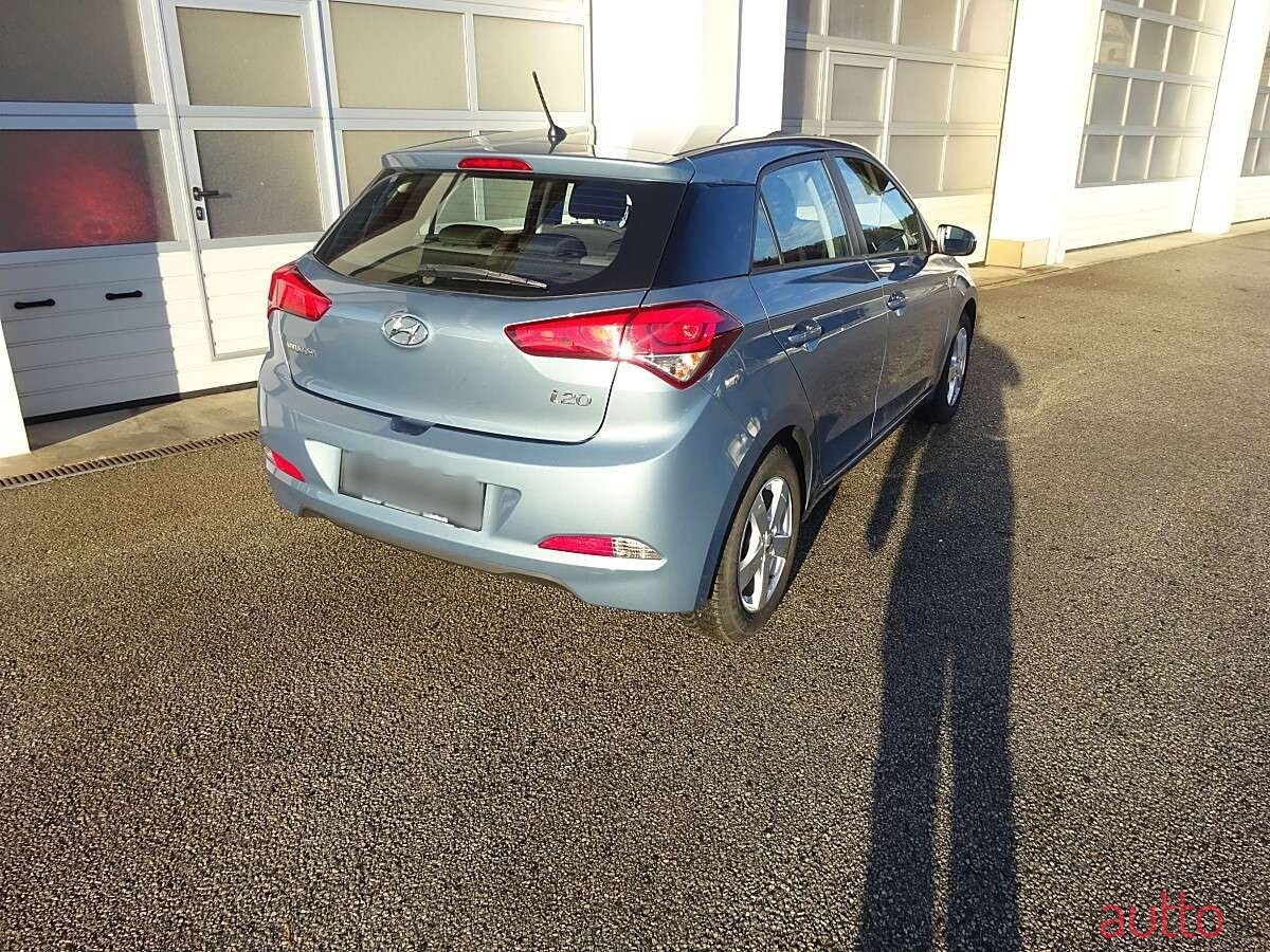 2017' Hyundai i20 photo #4