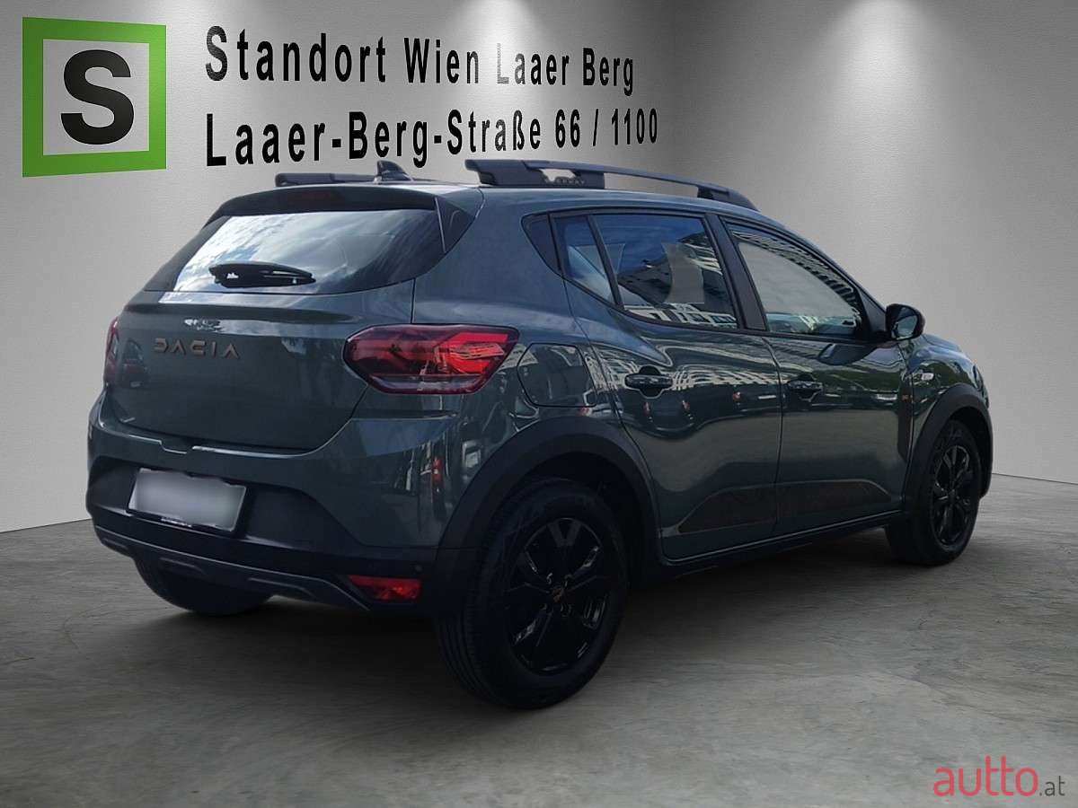 2023' Dacia Sandero photo #3