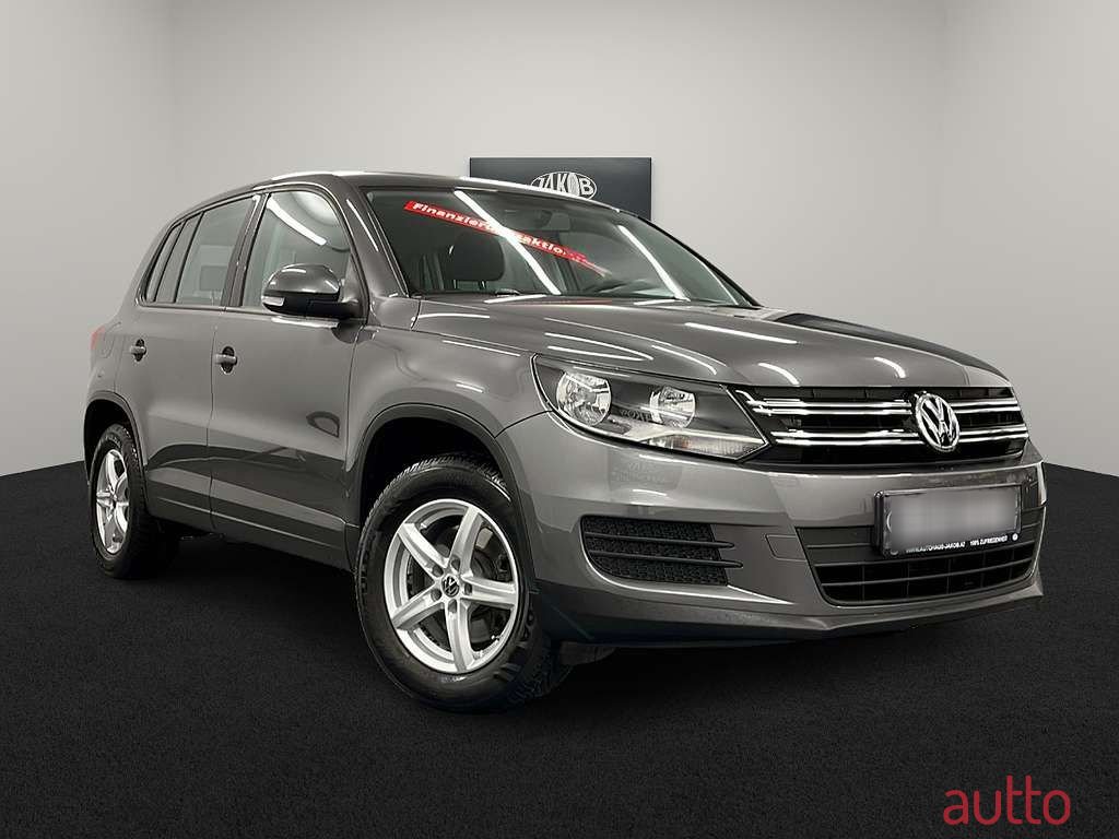 2012' Volkswagen Tiguan photo #1