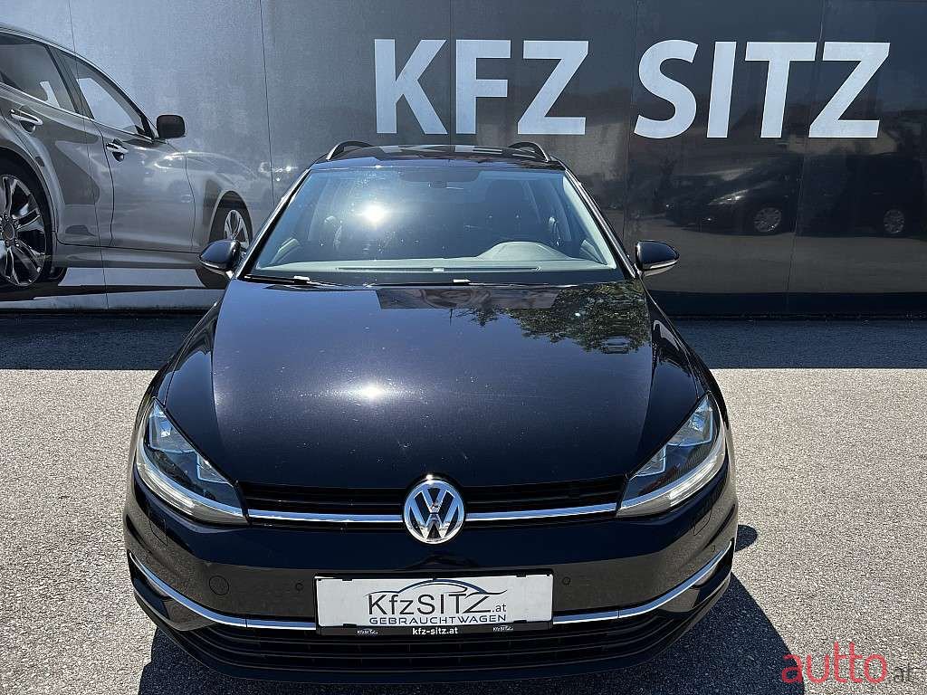 2018' Volkswagen Golf photo #1