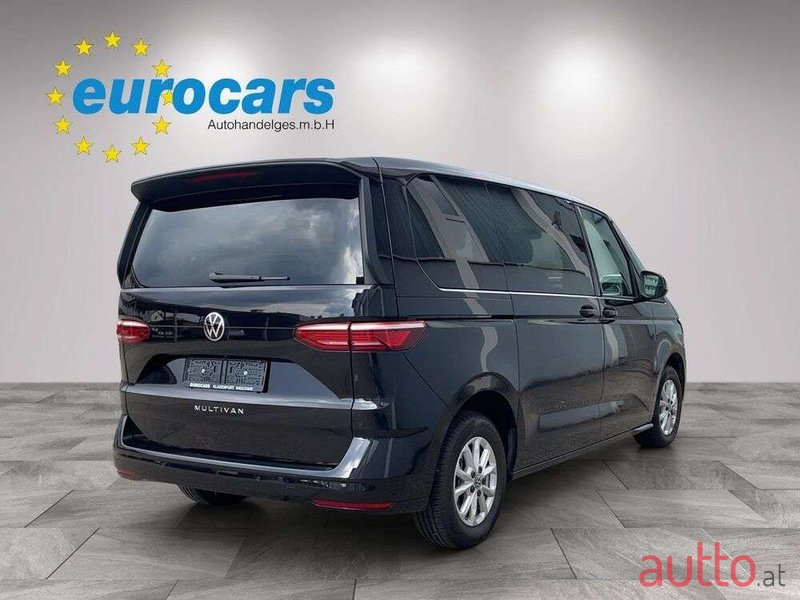 2023' Volkswagen Multivan photo #4