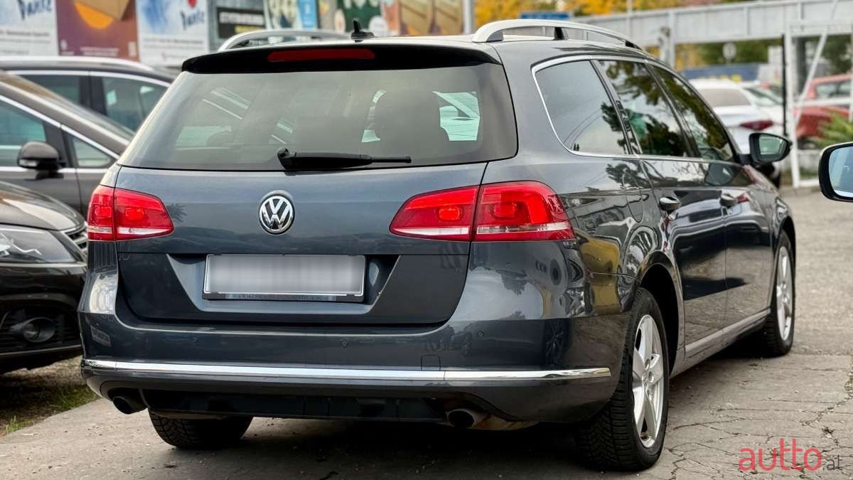 2013' Volkswagen Passat photo #4