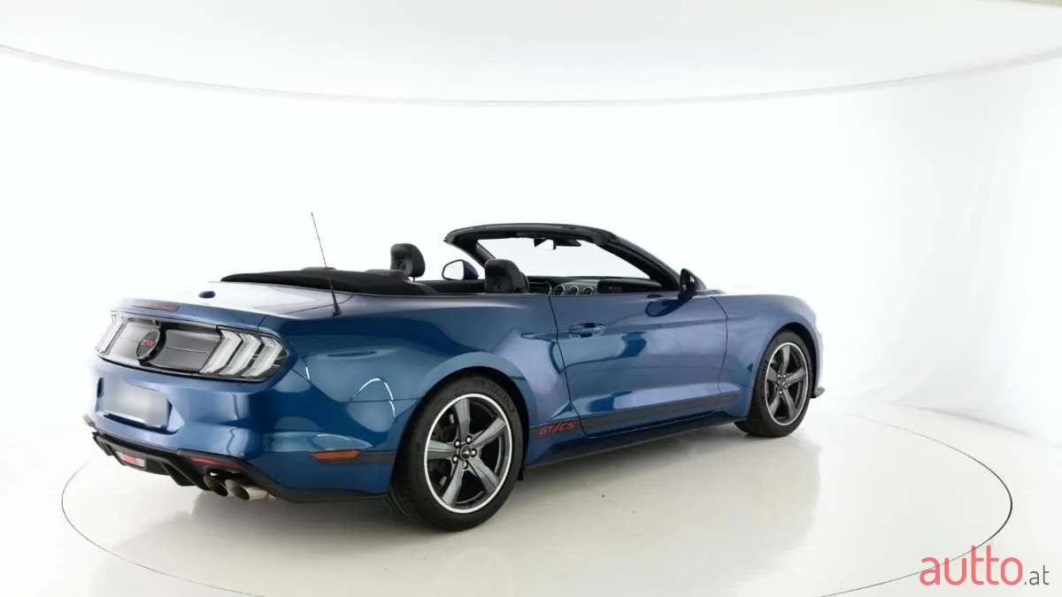 2023' Ford Mustang photo #3