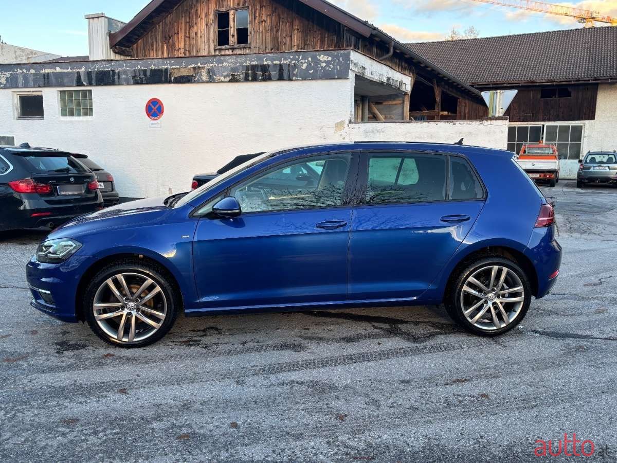 2018' Volkswagen Golf photo #2