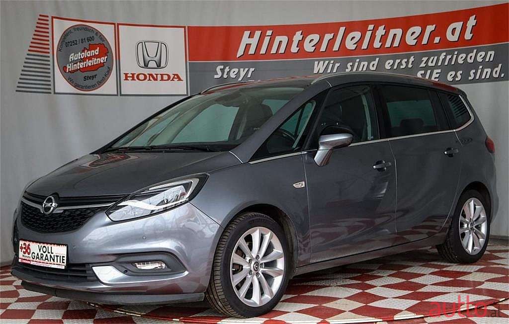 2017' Opel Zafira photo #1