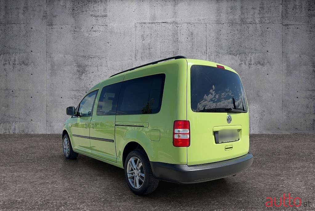 2012' Volkswagen Caddy photo #3