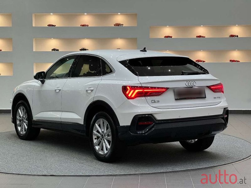 2023' Audi Q3 photo #4