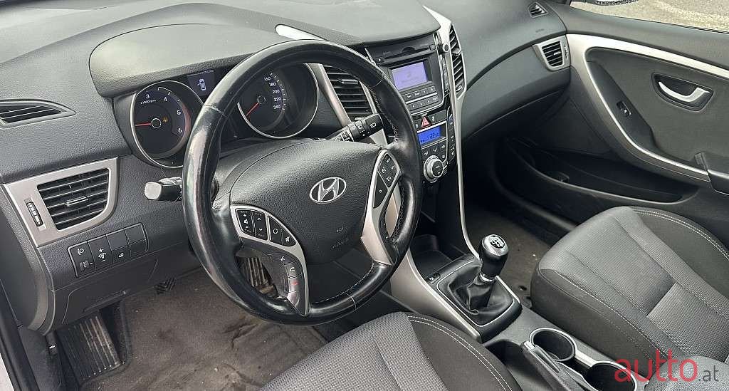 2015' Hyundai i30 photo #4